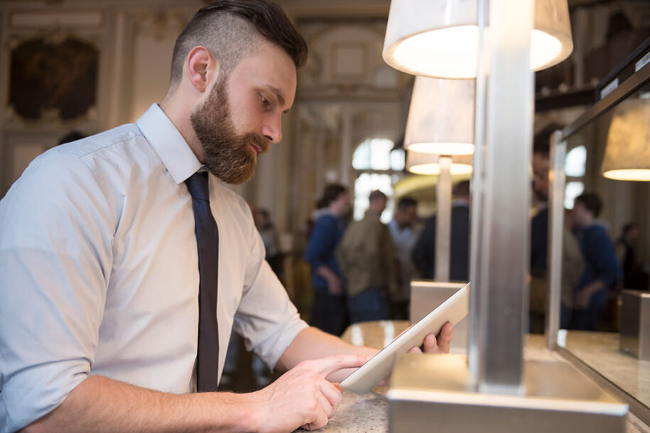 Aumenta las reservas directas de tu hotel optimizando tu web. Descubre 7 consejos clave para mejorar la conversión y potenciar tus ventas